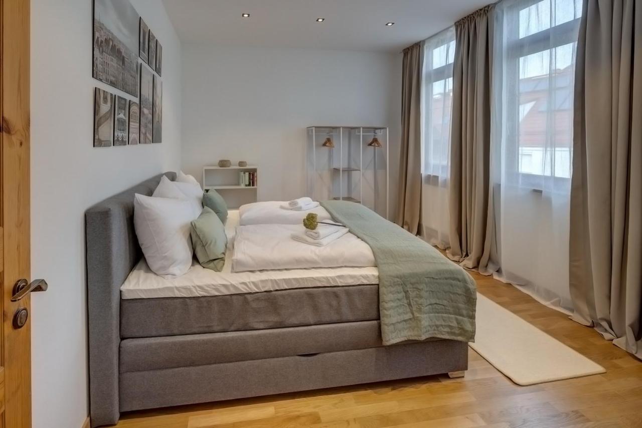 Kaza Guesthouse, Centrally Located 2 & 3 Bedroom Apartments In Augsburg Kültér fotó