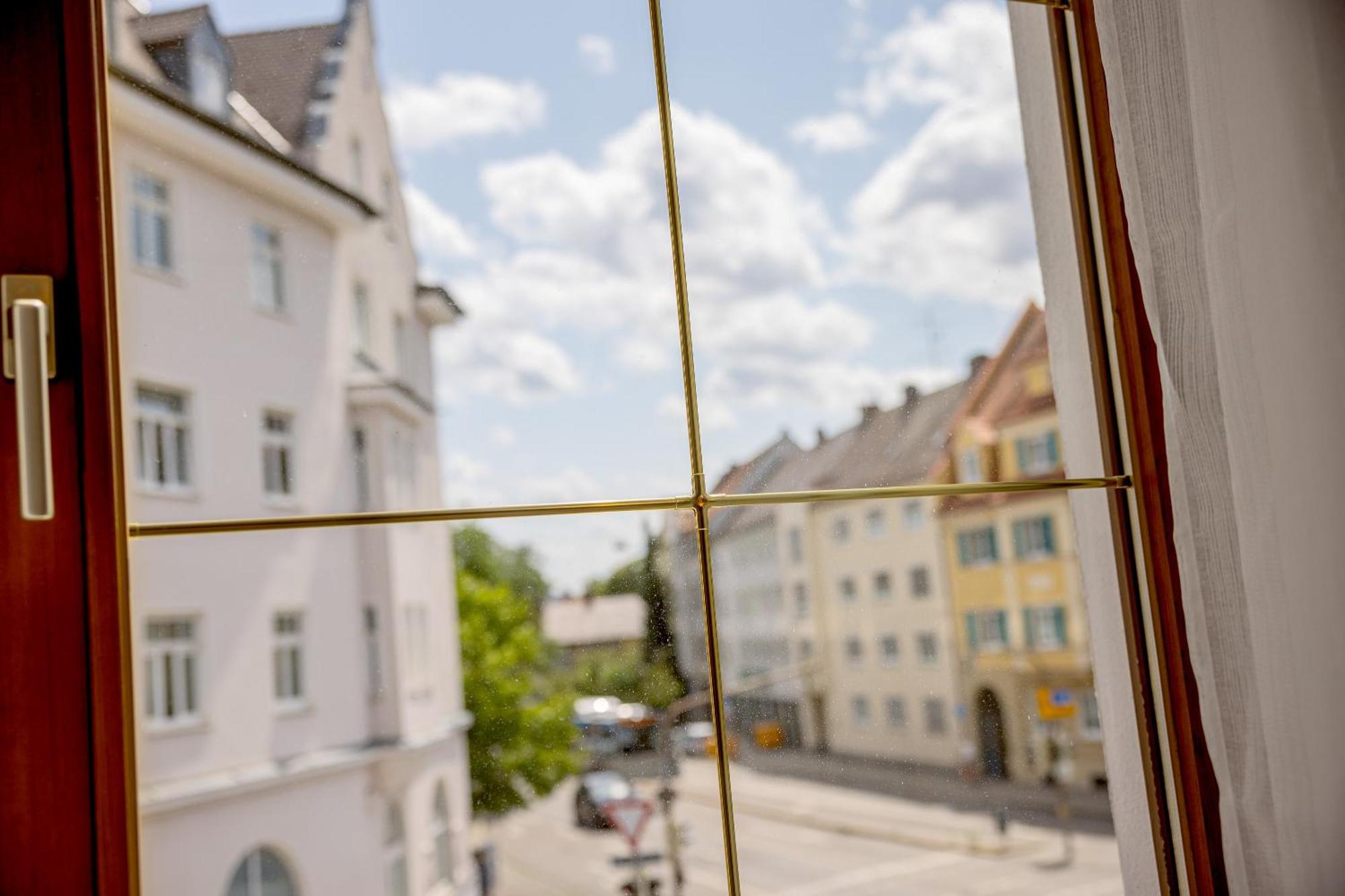 Kaza Guesthouse, Centrally Located 2 & 3 Bedroom Apartments In Augsburg Kültér fotó