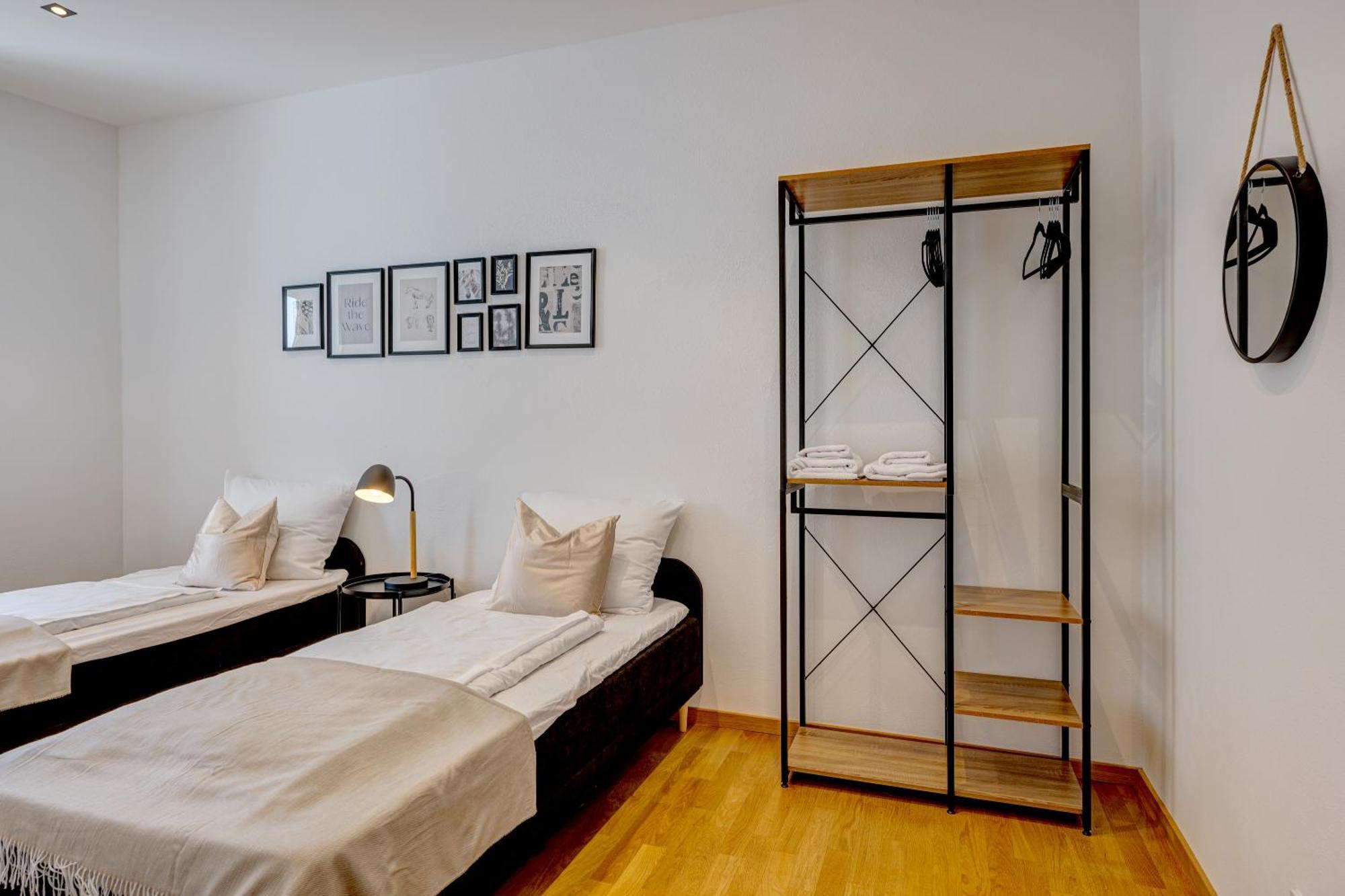Kaza Guesthouse, Centrally Located 2 & 3 Bedroom Apartments In Augsburg Kültér fotó