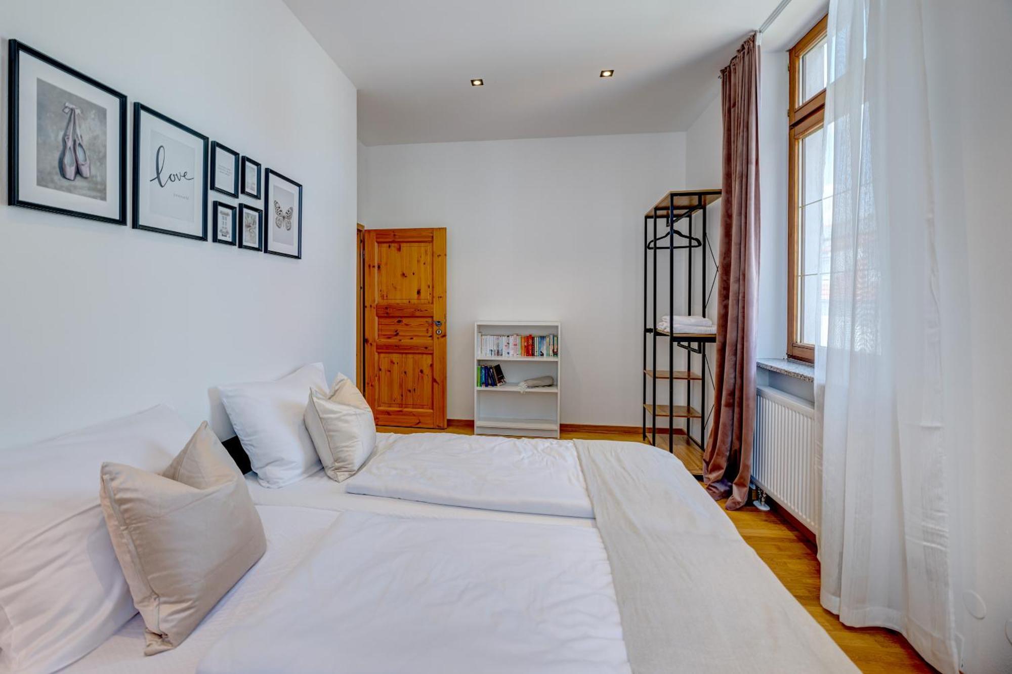 Kaza Guesthouse, Centrally Located 2 & 3 Bedroom Apartments In Augsburg Kültér fotó